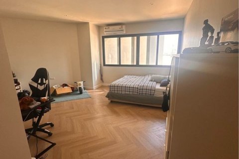 Condominio de 3 dormitorios en Bangkok, Tailandia № 143224 - foto 14