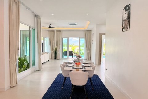 Chalet de 3 dormitorios en Hua Hin, Tailandia № 169832 - foto 11