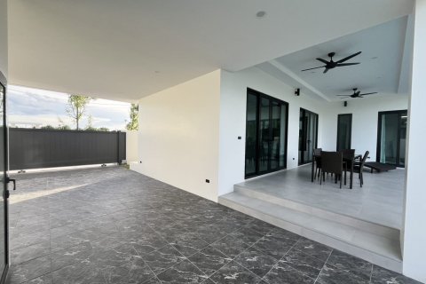 Villa in Hua Hin, Thailand 3 Schlafzimmer № 169833 - Foto 3