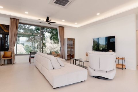 Chalet de 4 dormitorios en Surat Thani, Tailandia № 176794 - foto 8