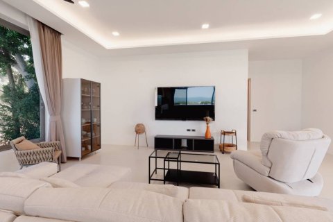 Chalet de 4 dormitorios en Surat Thani, Tailandia № 176794 - foto 9