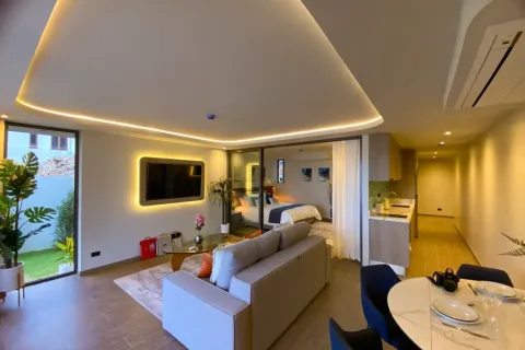 Condominio de 1 dormitorio en Patong, Tailandia № 198768 - foto 3
