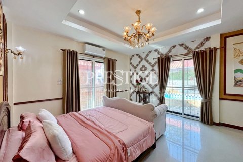 Casa de 3 dormitorios en Pattaya, Tailandia № 202054 - foto 12