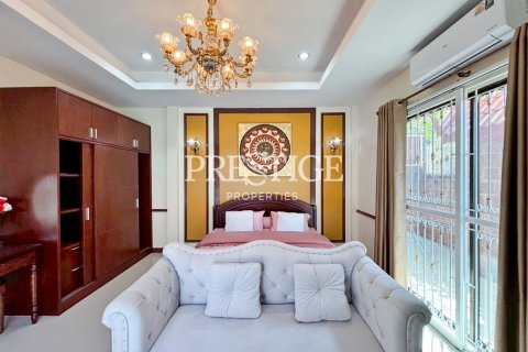 Casa de 3 dormitorios en Pattaya, Tailandia № 202054 - foto 14