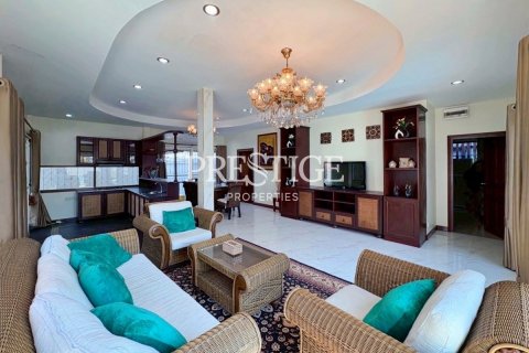 Casa de 3 dormitorios en Pattaya, Tailandia № 202054 - foto 5