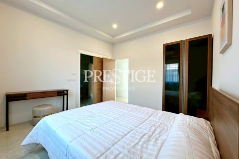 Casa de 3 dormitorios en Pattaya, Tailandia № 202055 - foto 15