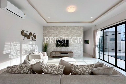 Casa de 3 dormitorios en Pattaya, Tailandia № 202055 - foto 5