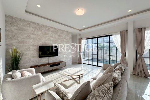 Casa de 3 dormitorios en Pattaya, Tailandia № 202055 - foto 6