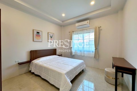 Casa de 3 dormitorios en Pattaya, Tailandia № 202055 - foto 16