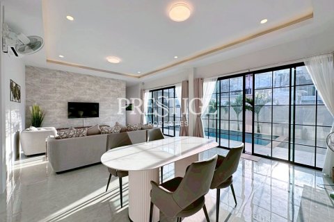 Casa de 3 dormitorios en Pattaya, Tailandia № 202055 - foto 7