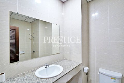 Local comercial 48 m2 en Pattaya, Tailandia № 202059 - foto 6