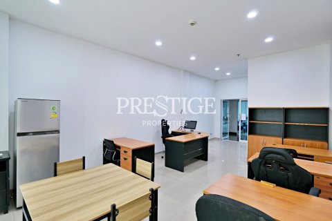 Local comercial 48 m2 en Pattaya, Tailandia № 202059 - foto 4