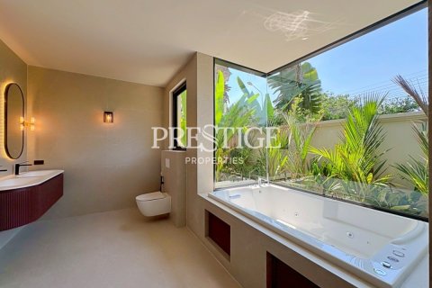 Casa de 4 dormitorios en Pattaya, Tailandia № 202053 - foto 18