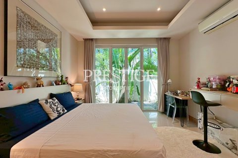 Casa de 4 dormitorios en Pattaya, Tailandia № 202053 - foto 25