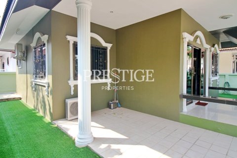 Casa de 2 dormitorios en Pattaya, Tailandia № 202057 - foto 9