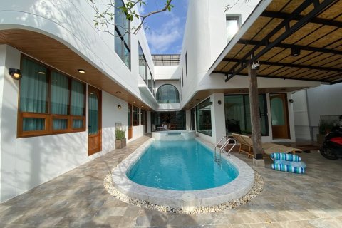 Chalet de 7 dormitorios en Chiang Mai, Tailandia № 167139