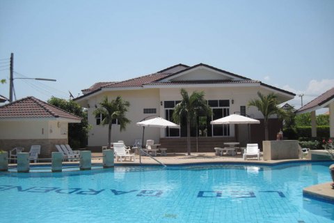 House in Hua Hin, Thailand 3 bedrooms № 66868 - photo 2
