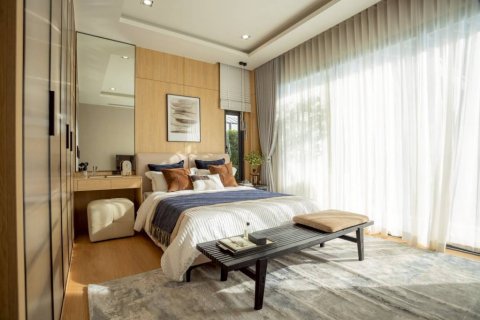 Chalet de 4 dormitorios en Pattaya, Tailandia № 146927 - foto 10