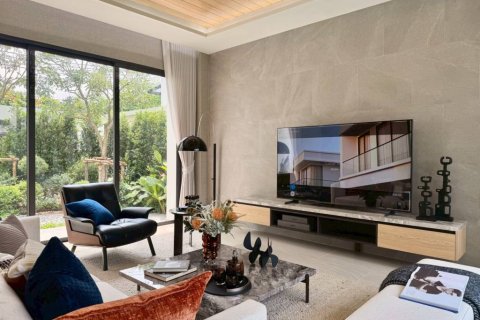 Chalet de 4 dormitorios en Pattaya, Tailandia № 146925 - foto 3