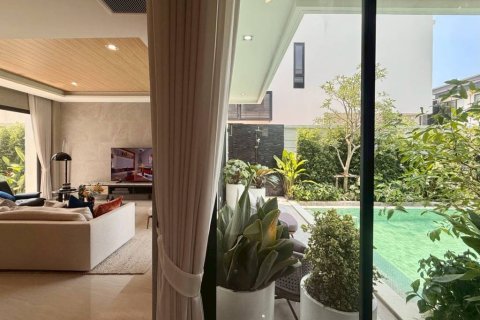 Chalet de 4 dormitorios en Pattaya, Tailandia № 146925 - foto 10