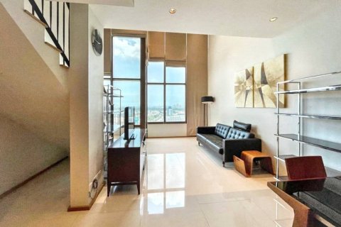 Condominio de 1 dormitorio en Khlong Toei, Bangkok, Tailandia № 146929 - foto 2