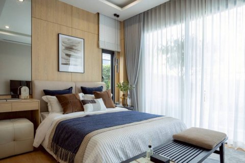 Chalet de 4 dormitorios en Pattaya, Tailandia № 146926 - foto 9