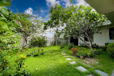 Chalet de 3 dormitorios en Hua Hin, Tailandia № 168574 - foto 10