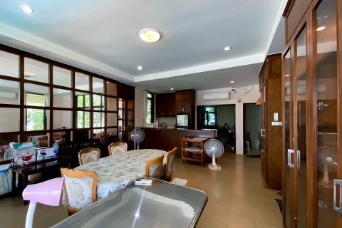 Chalet de 3 dormitorios en Hua Hin, Tailandia № 168574 - foto 19