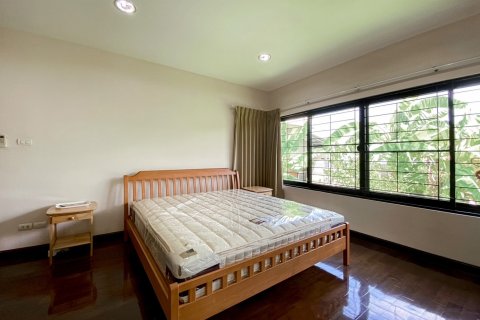Chalet de 3 dormitorios en Hua Hin, Tailandia № 168574 - foto 30