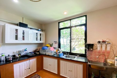 Chalet de 3 dormitorios en Hua Hin, Tailandia № 168574 - foto 17