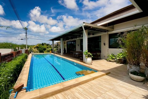 Chalet de 3 dormitorios en Hua Hin, Tailandia № 168574 - foto 2