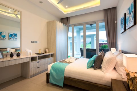 Chalet de 3 dormitorios en Hua Hin, Tailandia № 168571 - foto 29