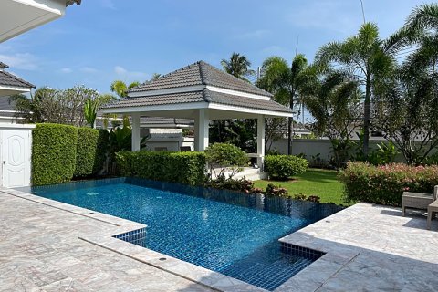 Chalet de 4 dormitorios en Sam Roi Yot, Tailandia № 168569 - foto 22