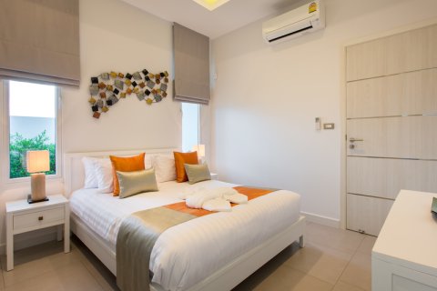 Chalet de 3 dormitorios en Hua Hin, Tailandia № 168572 - foto 25