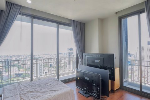 Condo à Bangkok, Thaïlande, 3 chambres № 142984 - photo 6