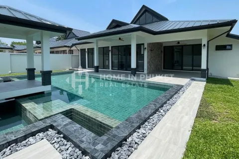 Haus in Phuket, Thailand 4 Schlafzimmer № 157395 - Foto 2