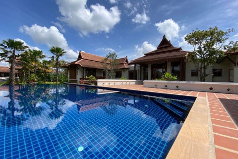Casa de 4 dormitorios en Chiang Mai, Tailandia № 113933