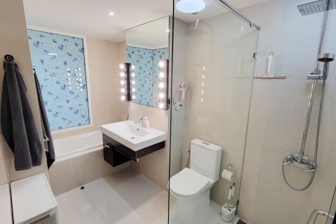 Condominio de 2 dormitorios en Phuket, Tailandia № 139672 - foto 10