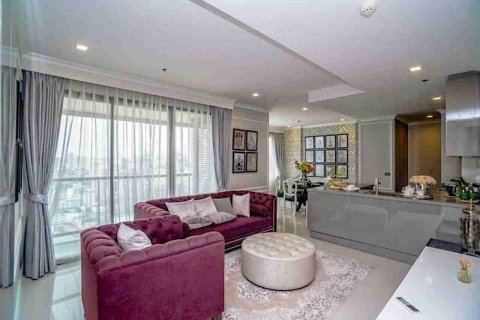 Condominio de 3 dormitorios en Phaya Thai, Bangkok, Tailandia № 183467 - foto 6