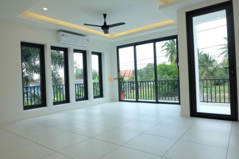 Studio in Bang Lamung, Thailand № 154571 - Foto 17