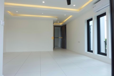 Studio in Bang Lamung, Thailand № 154571 - Foto 18