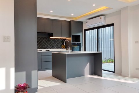 Studio in Bang Lamung, Thailand № 154571 - Foto 8