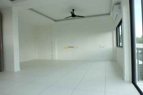 Studio in Bang Lamung, Thailand № 154571 - Foto 14