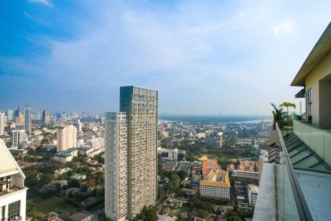 Ático de 3 dormitorios en Bangkok, Tailandia № 180548 - foto 9