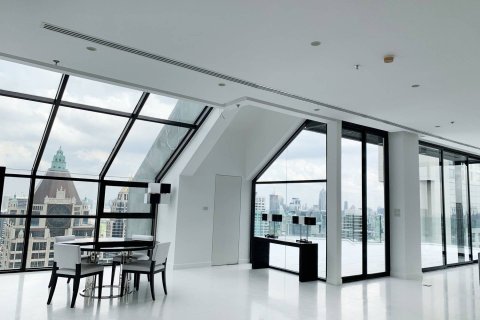 Ático de 3 dormitorios en Bangkok, Tailandia № 180548 - foto 5