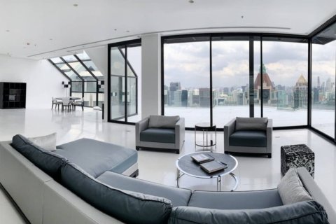 Ático de 3 dormitorios en Bangkok, Tailandia № 180548 - foto 13