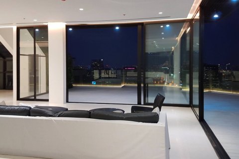 Ático de 3 dormitorios en Bangkok, Tailandia № 180548 - foto 26