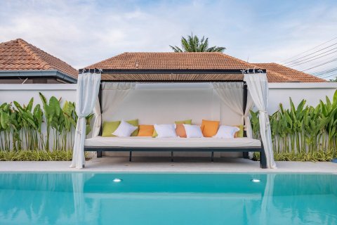 Casa de 5 dormitorios en Pattaya, Tailandia № 180552 - foto 6