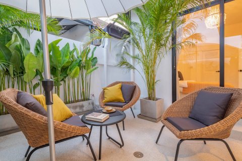 Casa de 5 dormitorios en Pattaya, Tailandia № 180552 - foto 14