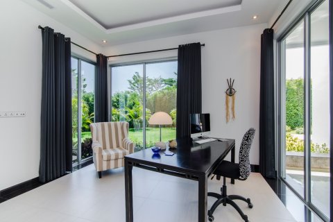 Casa de 4 dormitorios en Hua Hin, Tailandia № 180549 - foto 13